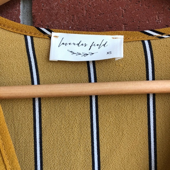 chic blouse - Picture 3 of 4